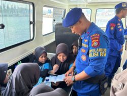 Polairud Lombok Barat Gerakkan Layanan Kesehatan & Literasi Pesisir di Lembar