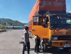 Pengamanan Ketat Warnai Bongkaran KMP Trimas Laila di Pelabuhan Lembar