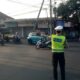 Arus Lalu Lintas Pagi di Simpang 3 Montong Lancar, Berkat Pengaturan Polisi