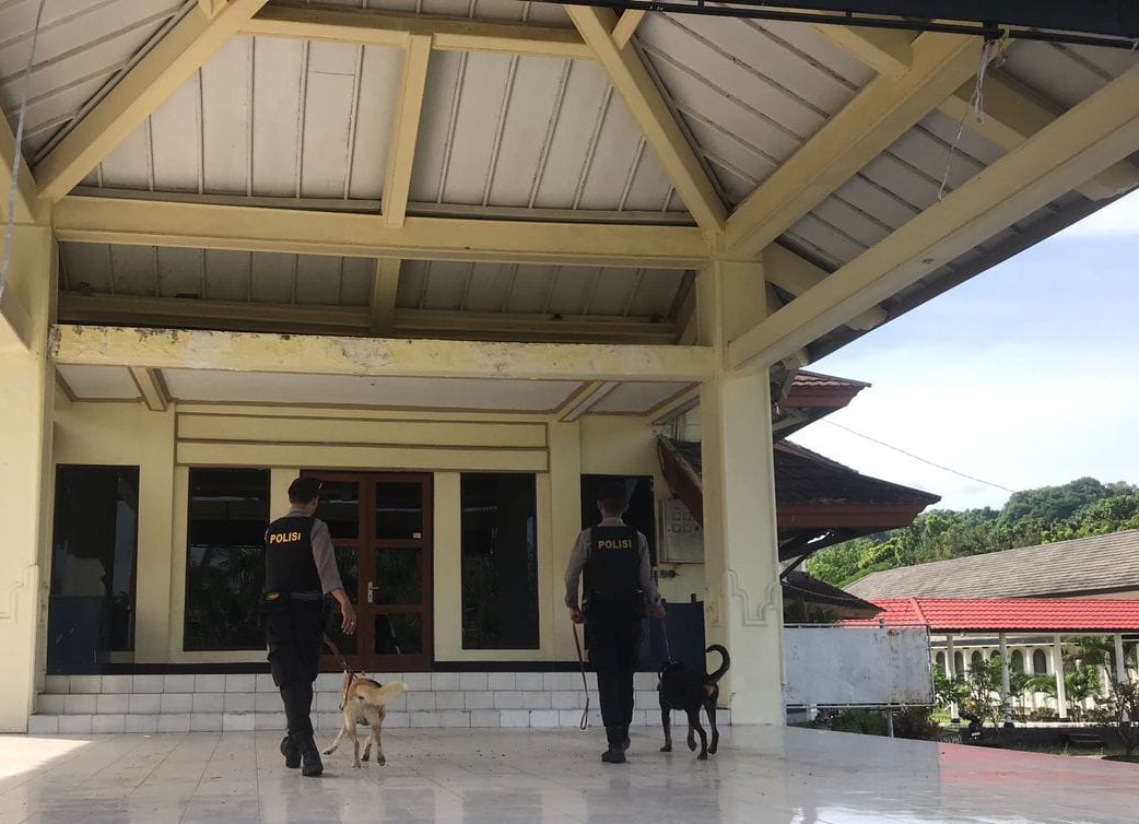 Polres Lombok Barat Gelar Patroli dan Sterilisasi di Kantor DPRD Lombok Barat