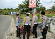 Cegah Kecelakaan, Sat Lantas Polres Bima dan Dishub Kabupaten Bima Pasang  Rambu- Rambu Larangan  Putar Balik