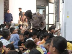 Polri Beri Trauma Healing ke Anak-Anak Korban Banjir di Jaktim