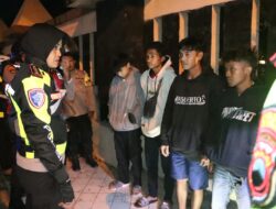 Patroli malam hari cegah aksi premanisme, AKBP Ratna temukan remaja nongkrong dan minum miras.