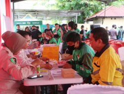 Pengemudi Ojol Senang, Dapat Pelayanan Kesehatan Gratis Hari Bhayangkara ke-79 Polda Sulut